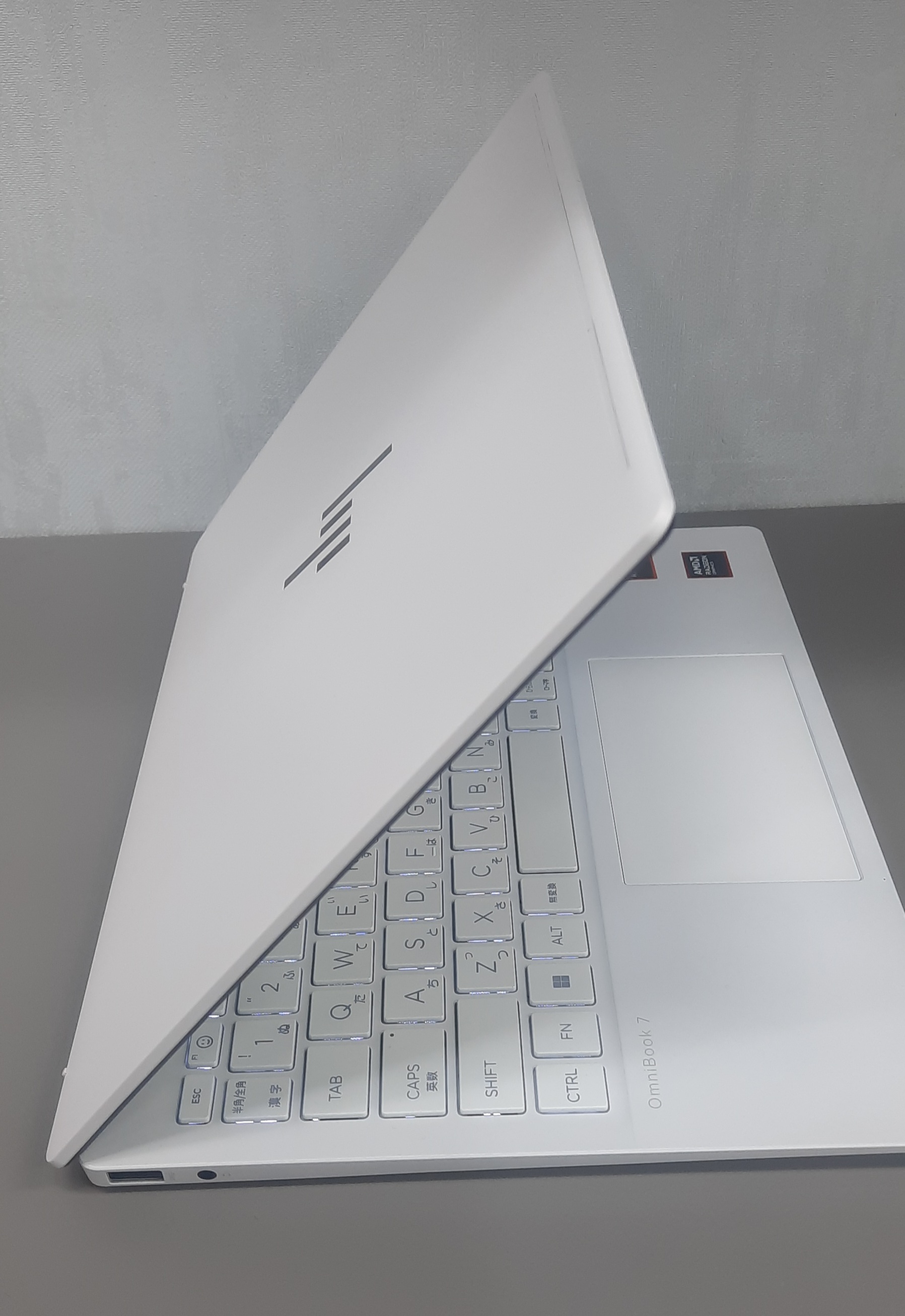 HP OMNIBOOK7 AERO (۲)