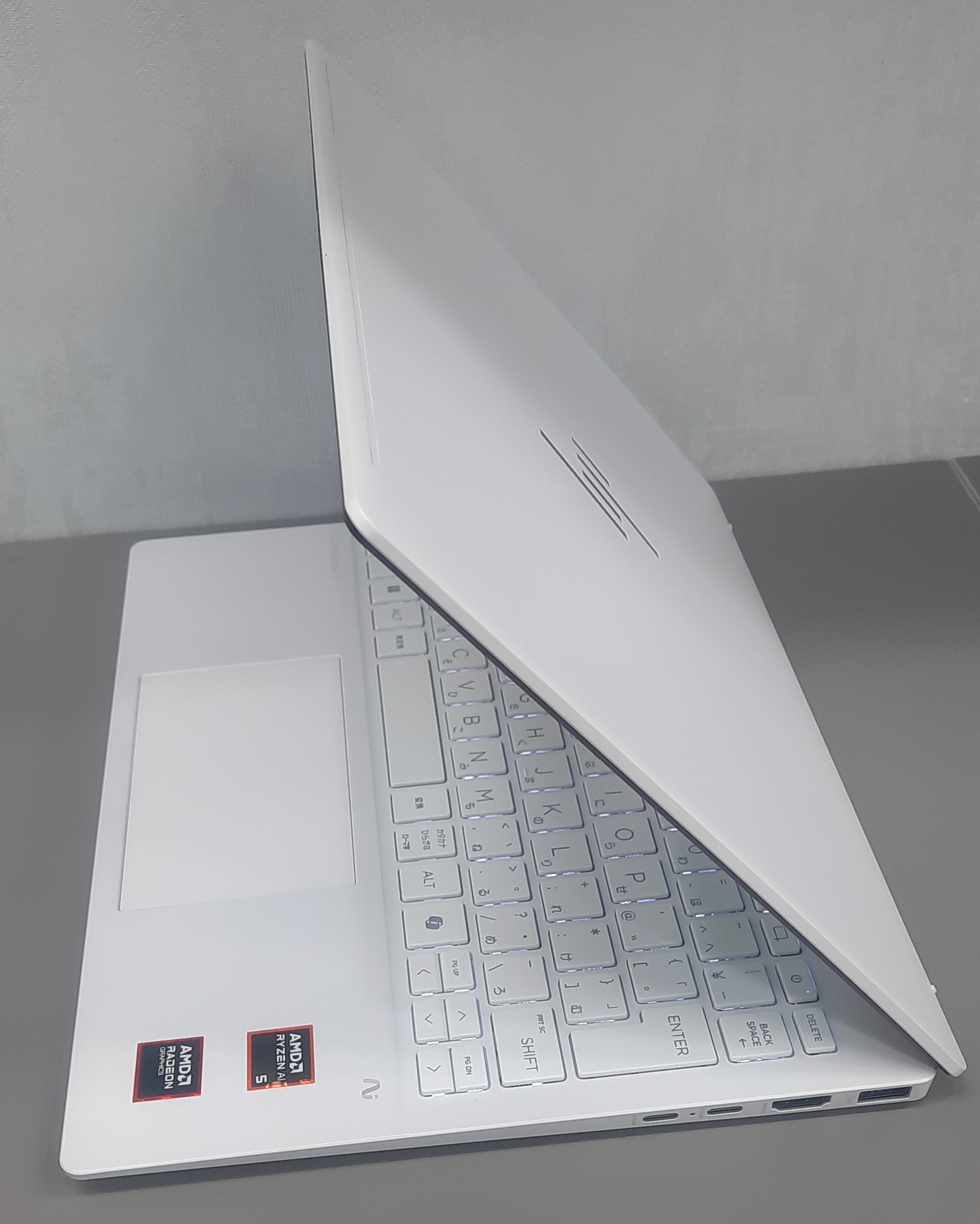 HP OMNIBOOK7 AERO (۴)